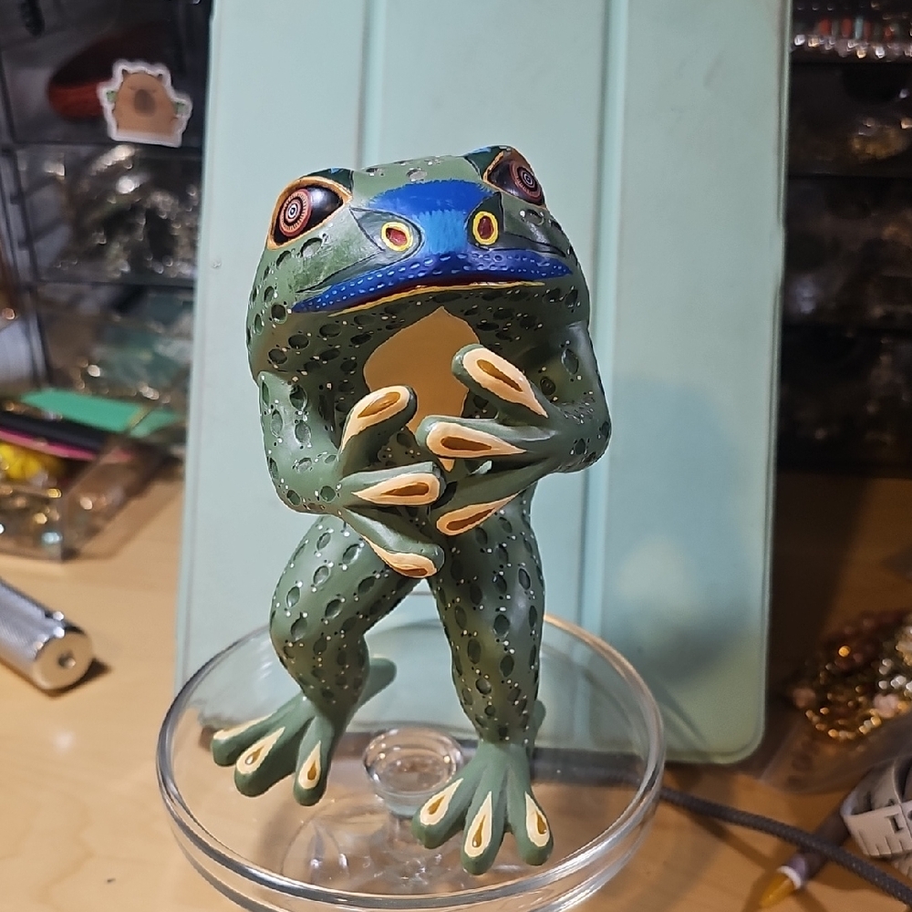 Frog Figurine Healing Inspiriter